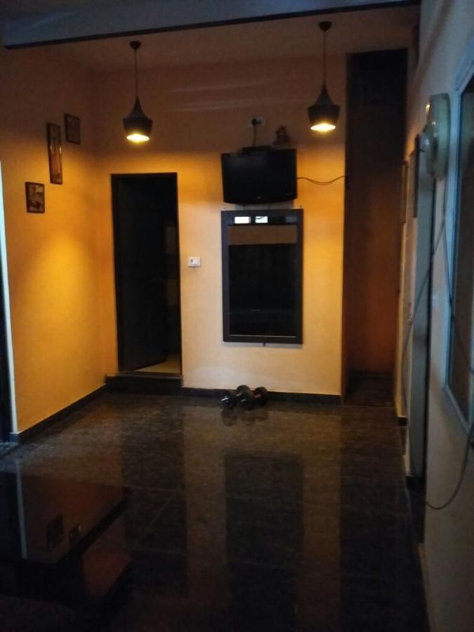 Metro House New Delhi Ngoại thất bức ảnh